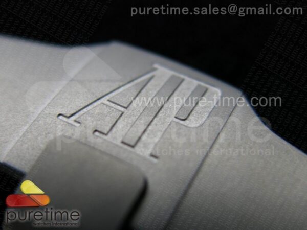 Royal Oak Offshore Diver White Ceramic - Image 25