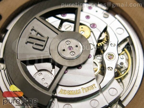 Royal Oak Offshore LeBron James Cermet - Image 18