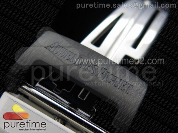 Royal Oak Offshore Black & White Marcus - Image 18
