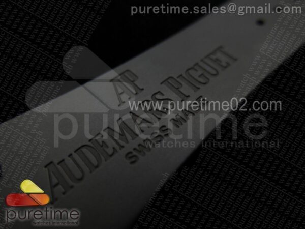Royal Oak Offshore Black & White Marcus - Image 27