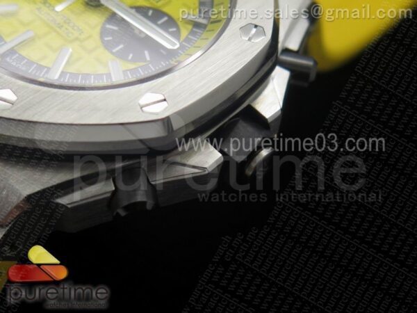 Royal Oak Offshore Diver Chronograph Yellow - Image 4