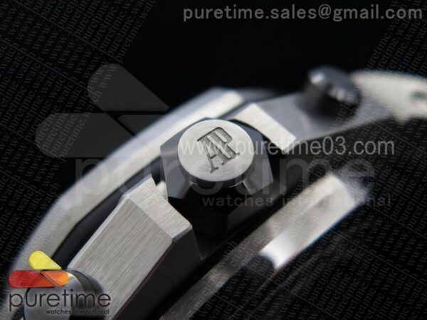 Royal Oak Offshore Diver Chronograph Green - Image 7