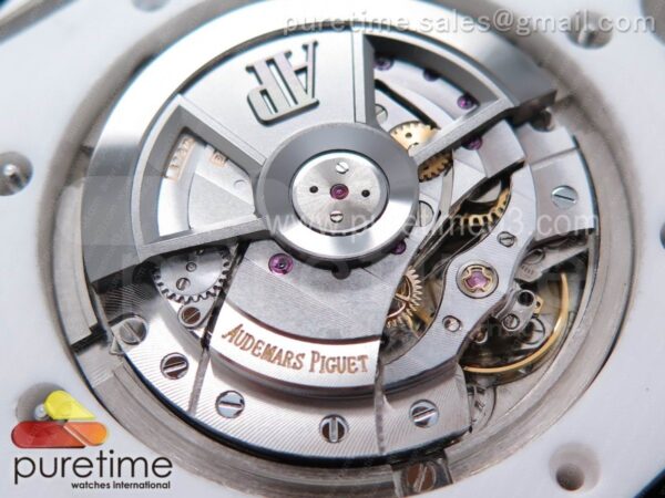 Royal Oak Offshore 44mm Updated White Ceramic - Image 22