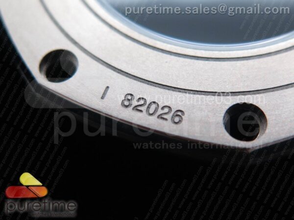 Royal Oak Offshore 44mm Updated White Ceramic - Image 25