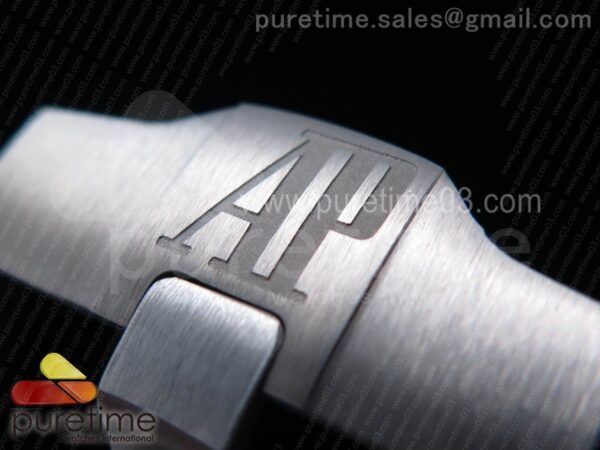 Royal Oak Offshore 44mm Updated White Ceramic - Image 30
