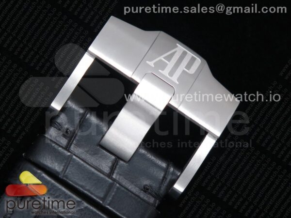 Royal Oak Offshore 44mm 26412PT SS JF - Image 14