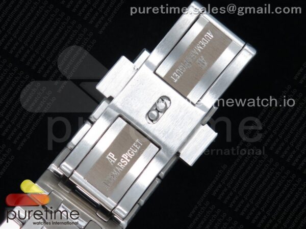 Royal Oak 37mm 15402 SS Full Paved Diamonds - Image 15