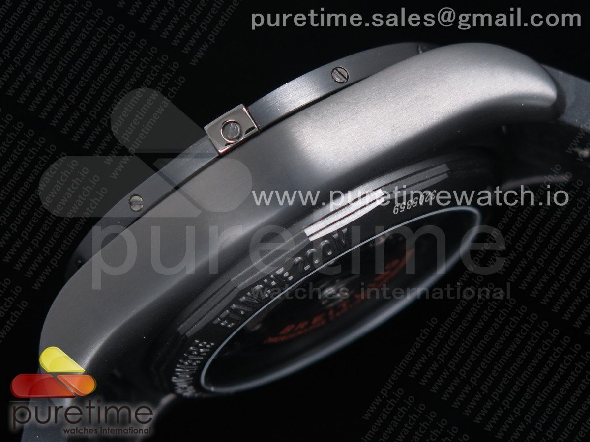 Chronomat 44mm Blacksteel Orange - Image 19
