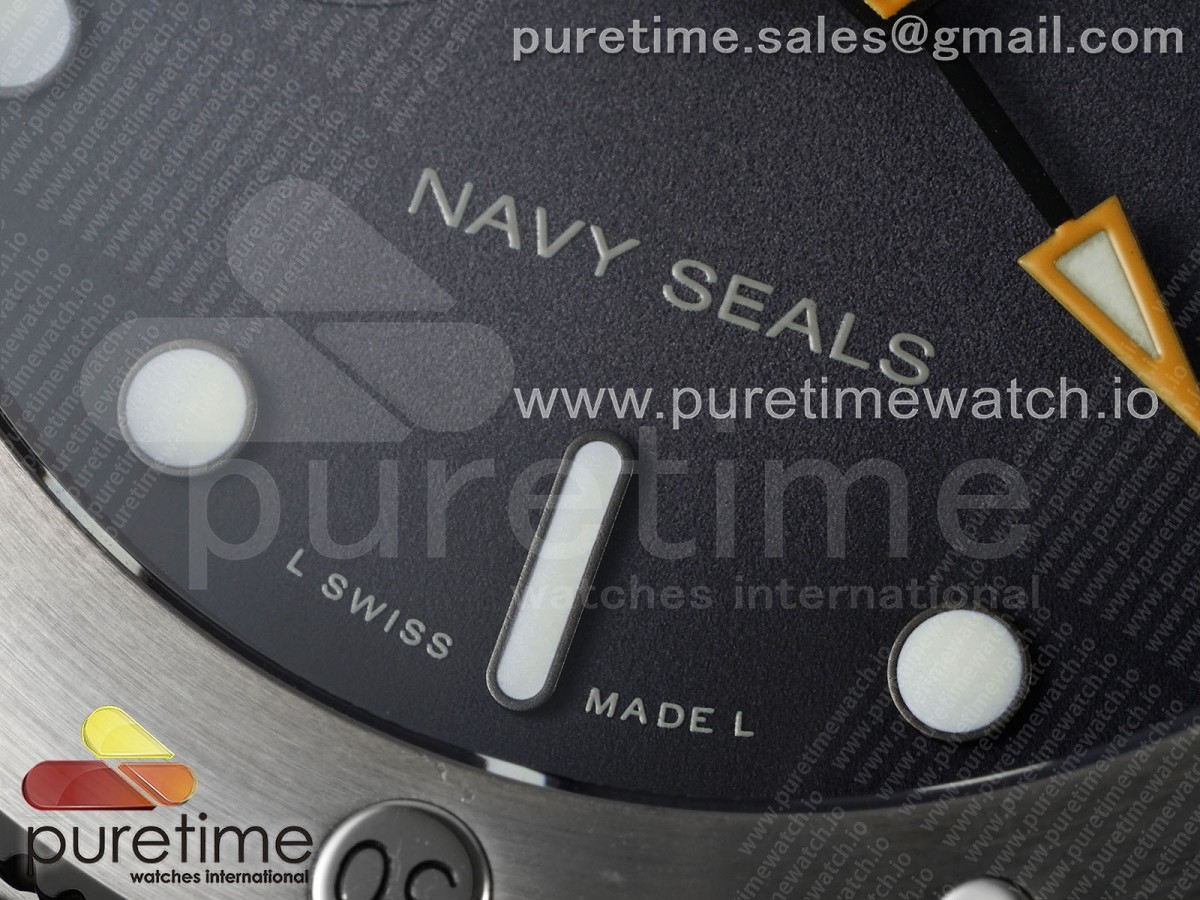 PAM1323 Y 44mm Submersible VSF 1:1 Best Edition Gray Dial on Rubber Strap P.9011 Clone - Image 8
