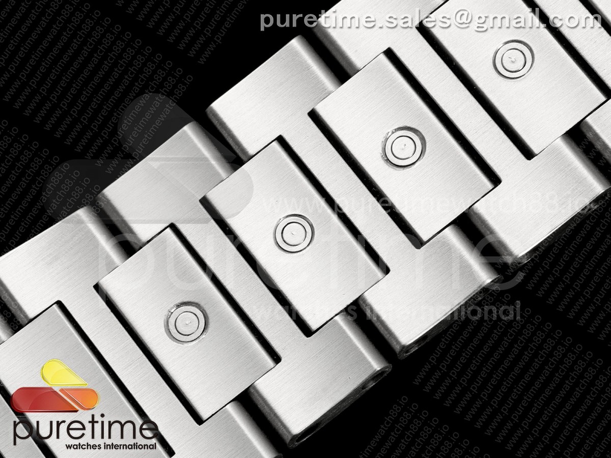 V7F Ingenieur 40mm in aqua dial - Image 28