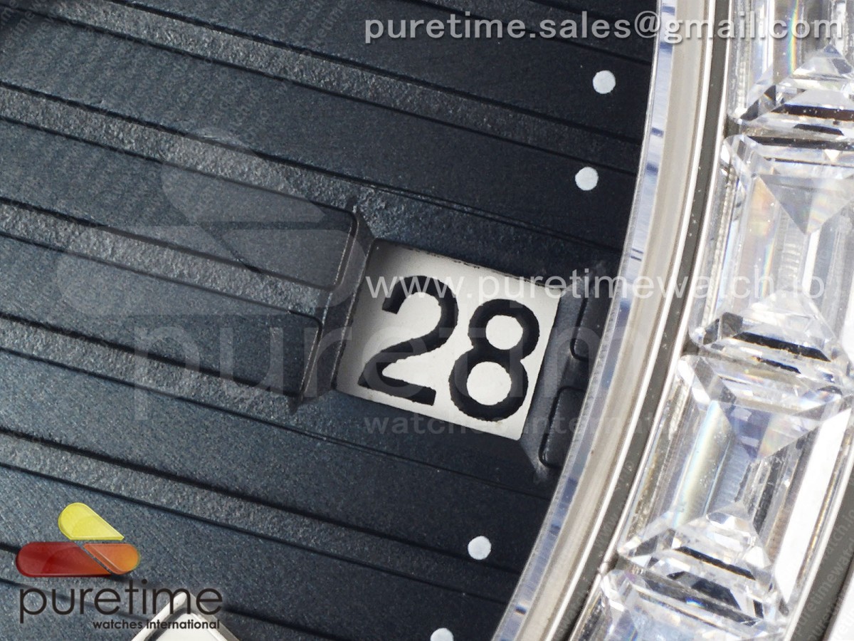 Nautilus 5711 SS TWF Full Diamonds Blue Dial on Diamonds Bracelet A324