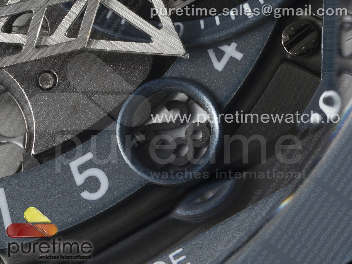 Big Bang Sang Bleu II Gray Ceramic BBF on Gray Rubber Strap A1240