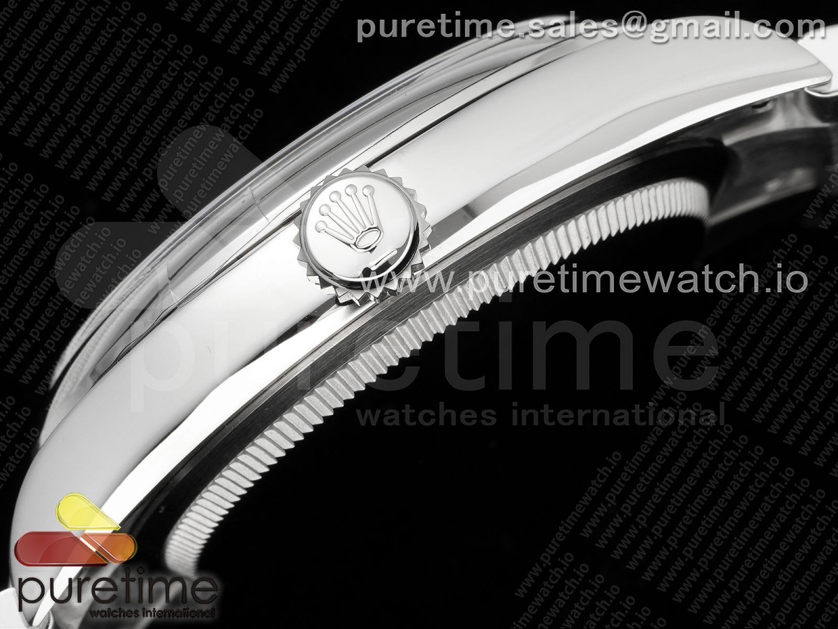Oyster Perpetual 126000 36mm Clean 904L Steel Red Dial VR3230