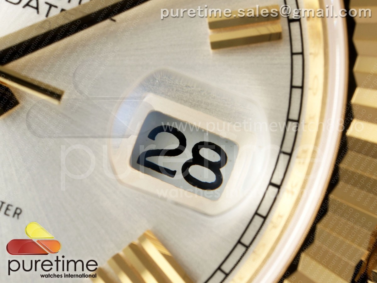 Day Date 40 YG RGF Silver Roman Dial on President Bracelet VR3255