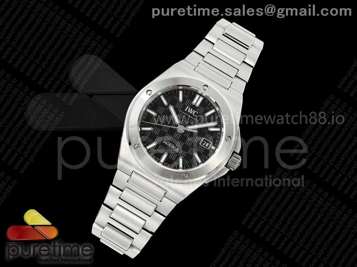 Ingenieur Automatic 40 SS V7F Black Dial on SS Bracelet A2892